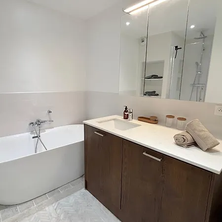 Le Penthouse Pesaro L * Nanterre